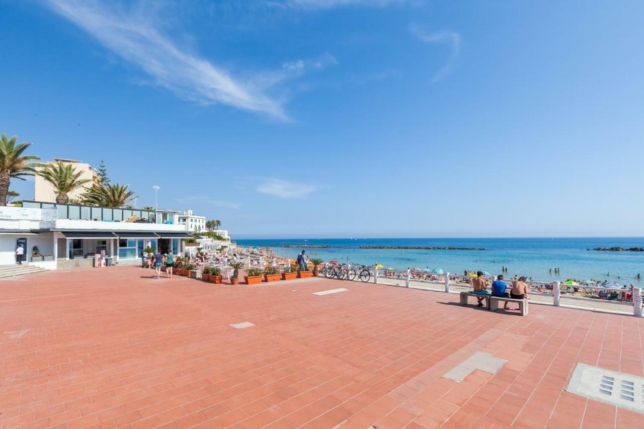 Titty Beach House Santa Marinella Ngoại thất bức ảnh